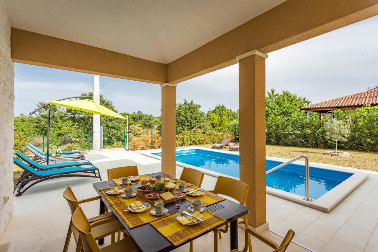 Villa Carneol Kaldanija 외부 사진